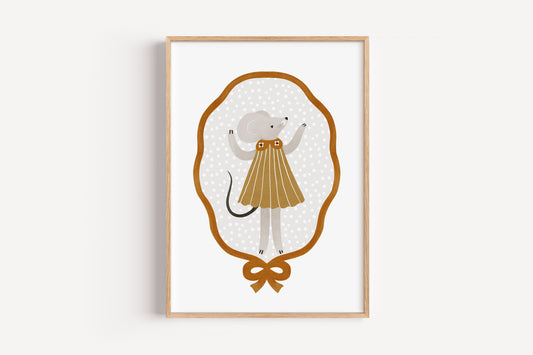 Vintage Mouse Art Print – Whimsical Wall Decor for Girl’s Room